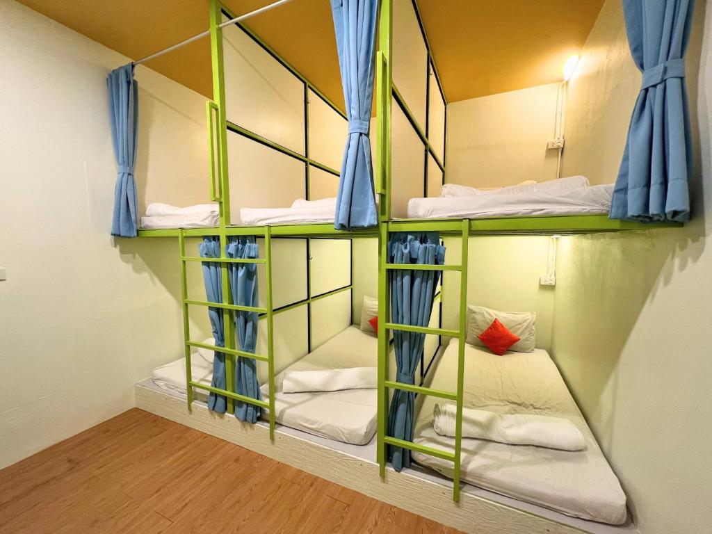 Sleepy Station Hostel – Phuket